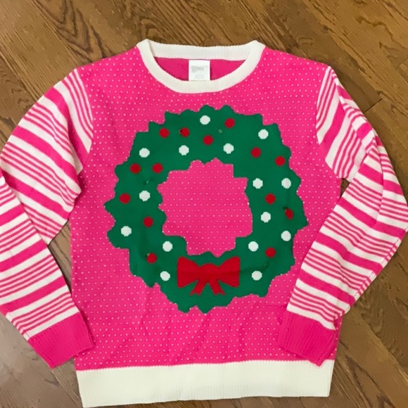Christmas Holiday Sweater - Picture 1 of 3